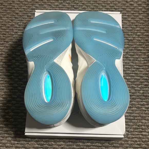 741 Performance Rover “White Noise” - Picture 6 of 6